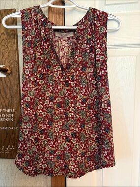 LOFT Red Floral V-Neck Sleeveless Camisole